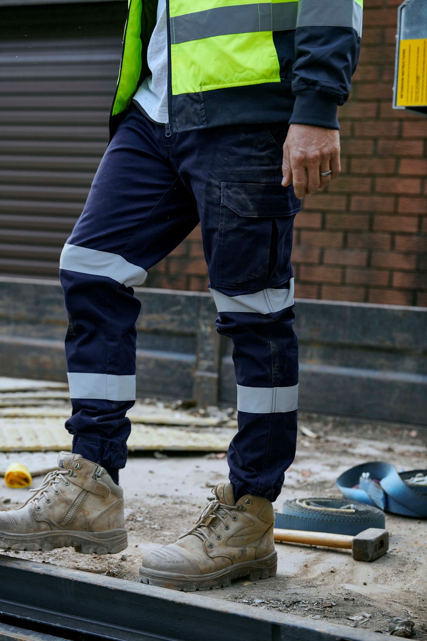 Bisley Taped Biomotion Stretch Cotton Drill Cargo Cuffed Pants - Navy